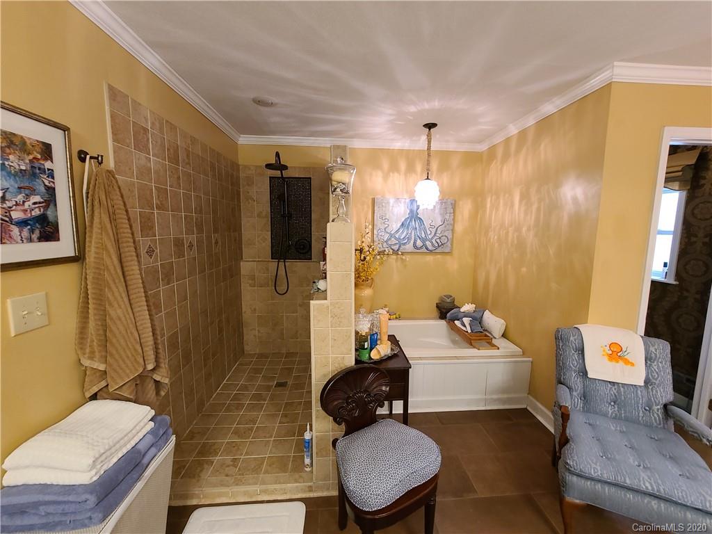 71 McLean Road Weaverville, NC 28787 - Photo 10 of 19 Gallery Image 10