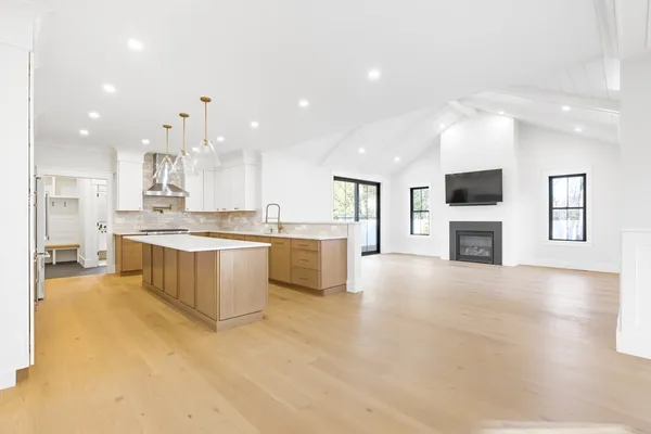 $2,238,000 | 5 Bradford Road, Natick, MA 01760