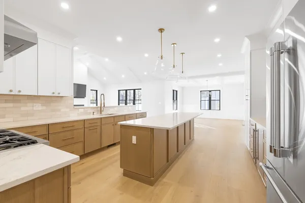 $2,238,000 | 5 Bradford Road, Natick, MA 01760