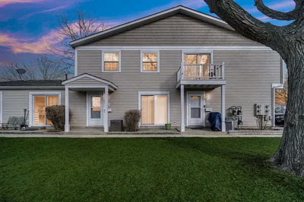$2,000 | 1242 Nova Court, Wheeling, IL 60090
