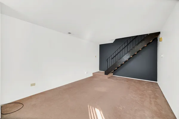 $2,000 | 1242 Nova Court, Wheeling, IL 60090