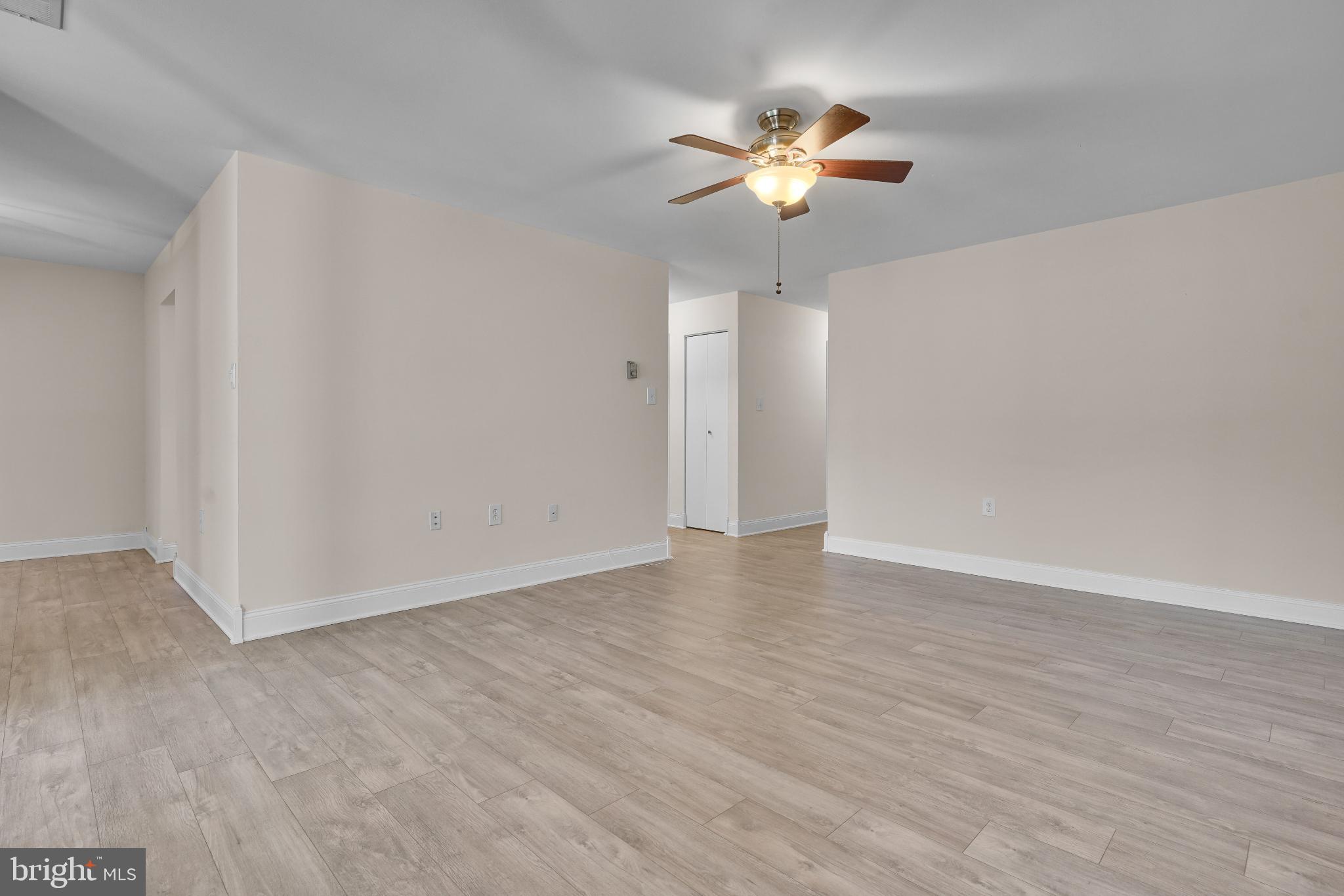 1439 Northgate Square, Unit 39/21B Reston, VA 20190 - Photo 12 of 23 a view of an empty room with wooden floor