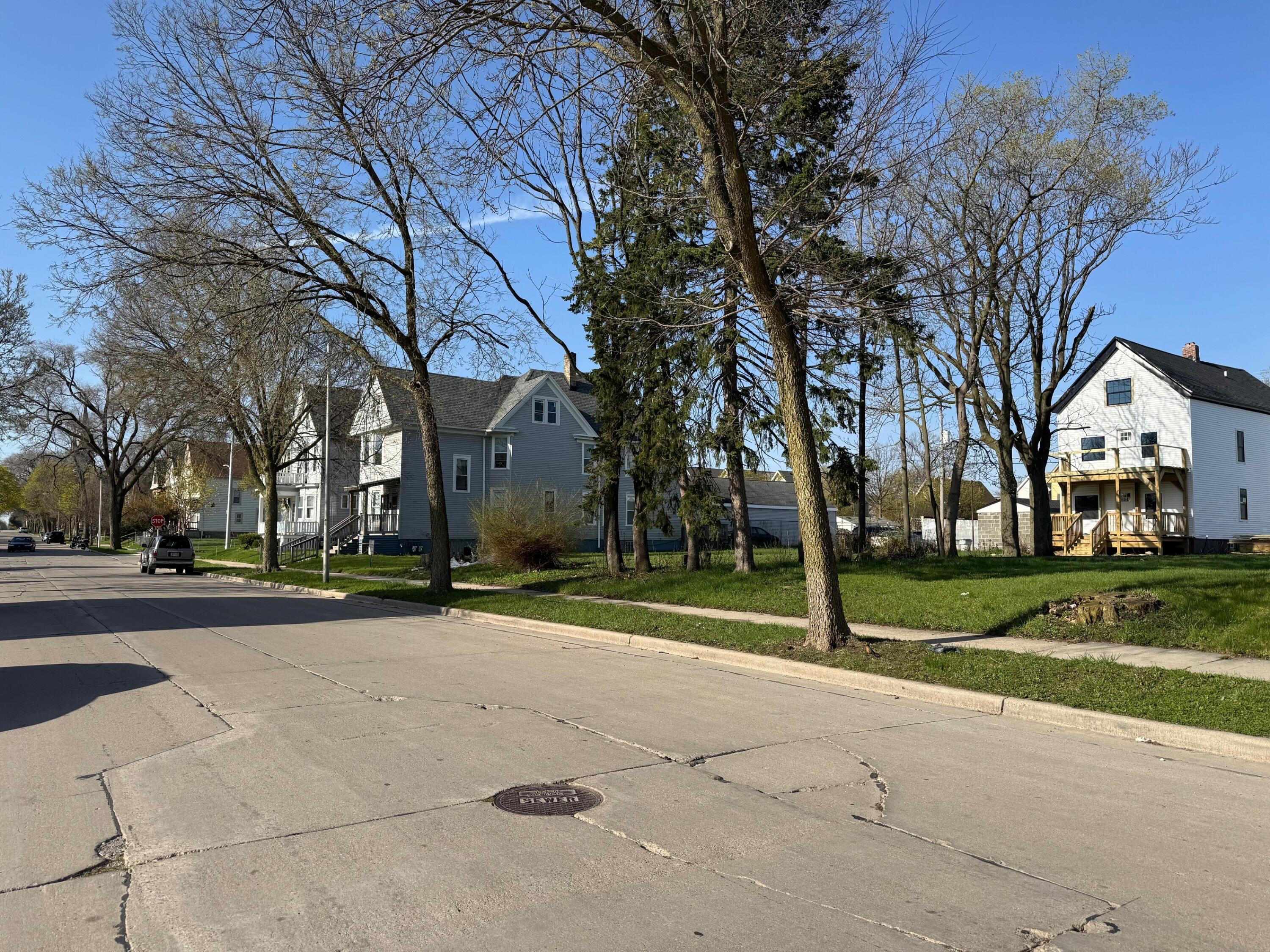 2528 North Vel R. Phillips Avenue Milwaukee, WI 53212 - Photo 3 of 3 2528 N Vel R Phillips