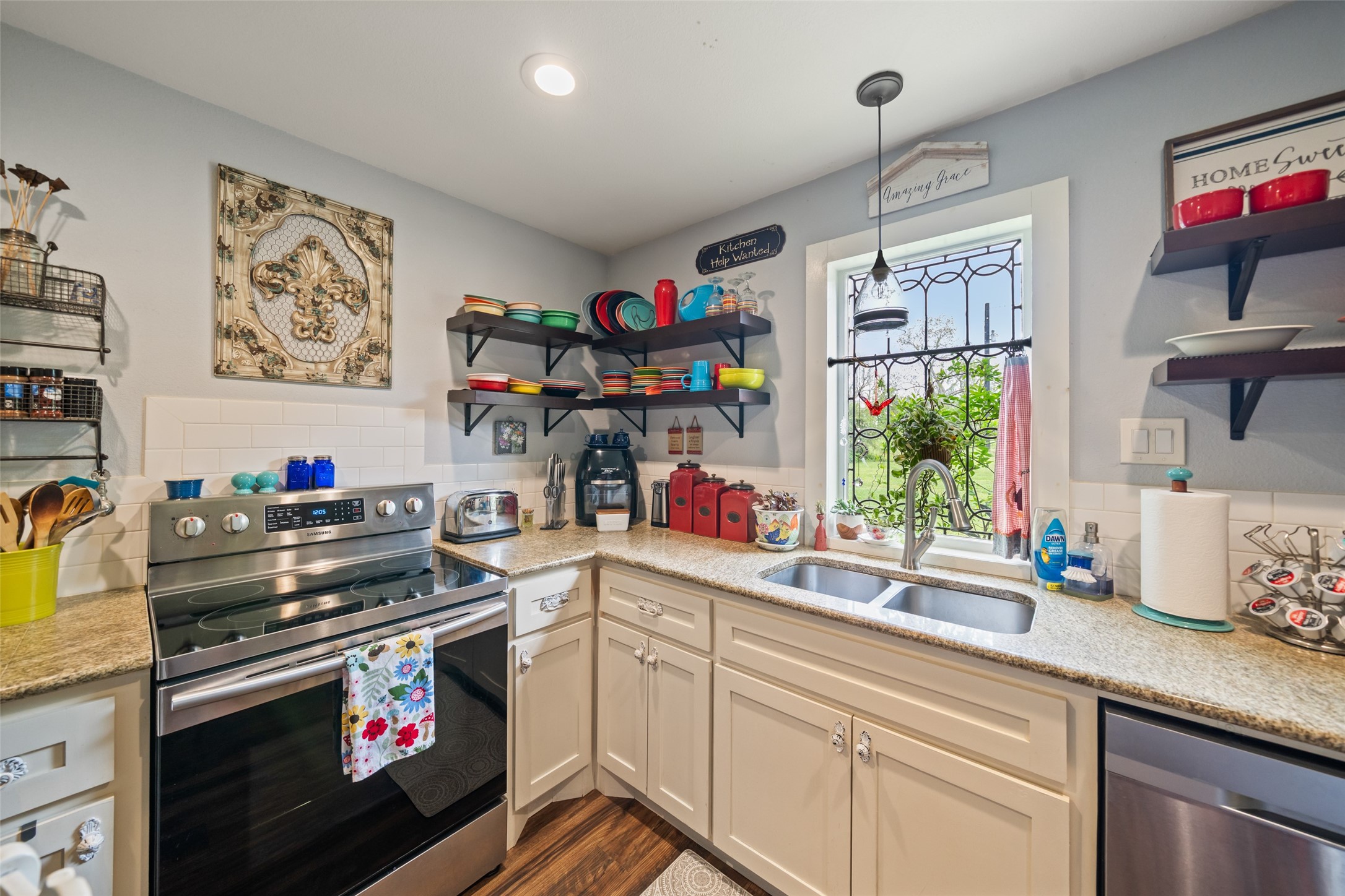 154 Pin Oak Drive Angleton, TX 77515 - Photo 20 of 27