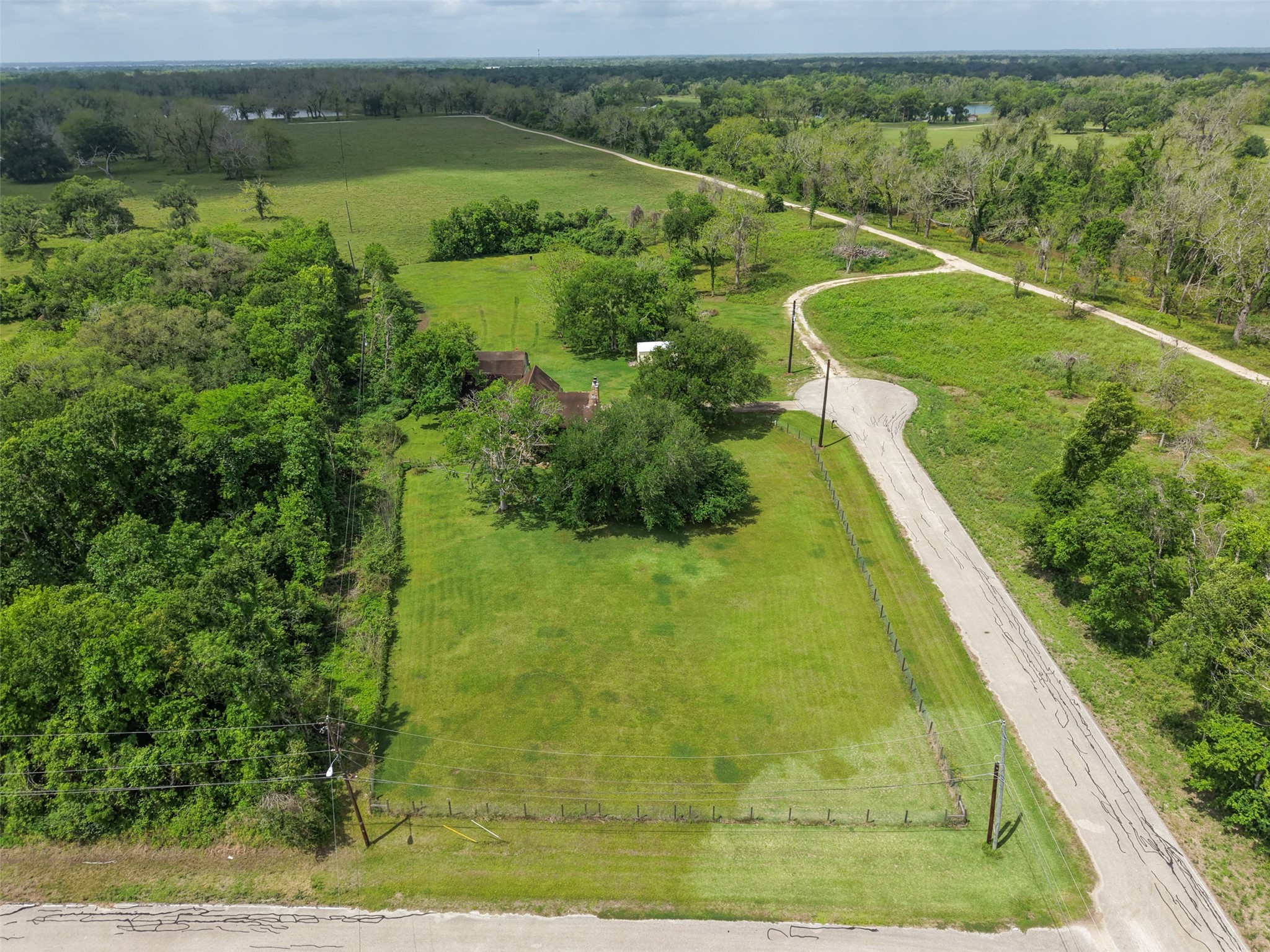 154 Pin Oak Drive Angleton, TX 77515 - Photo 26 of 27