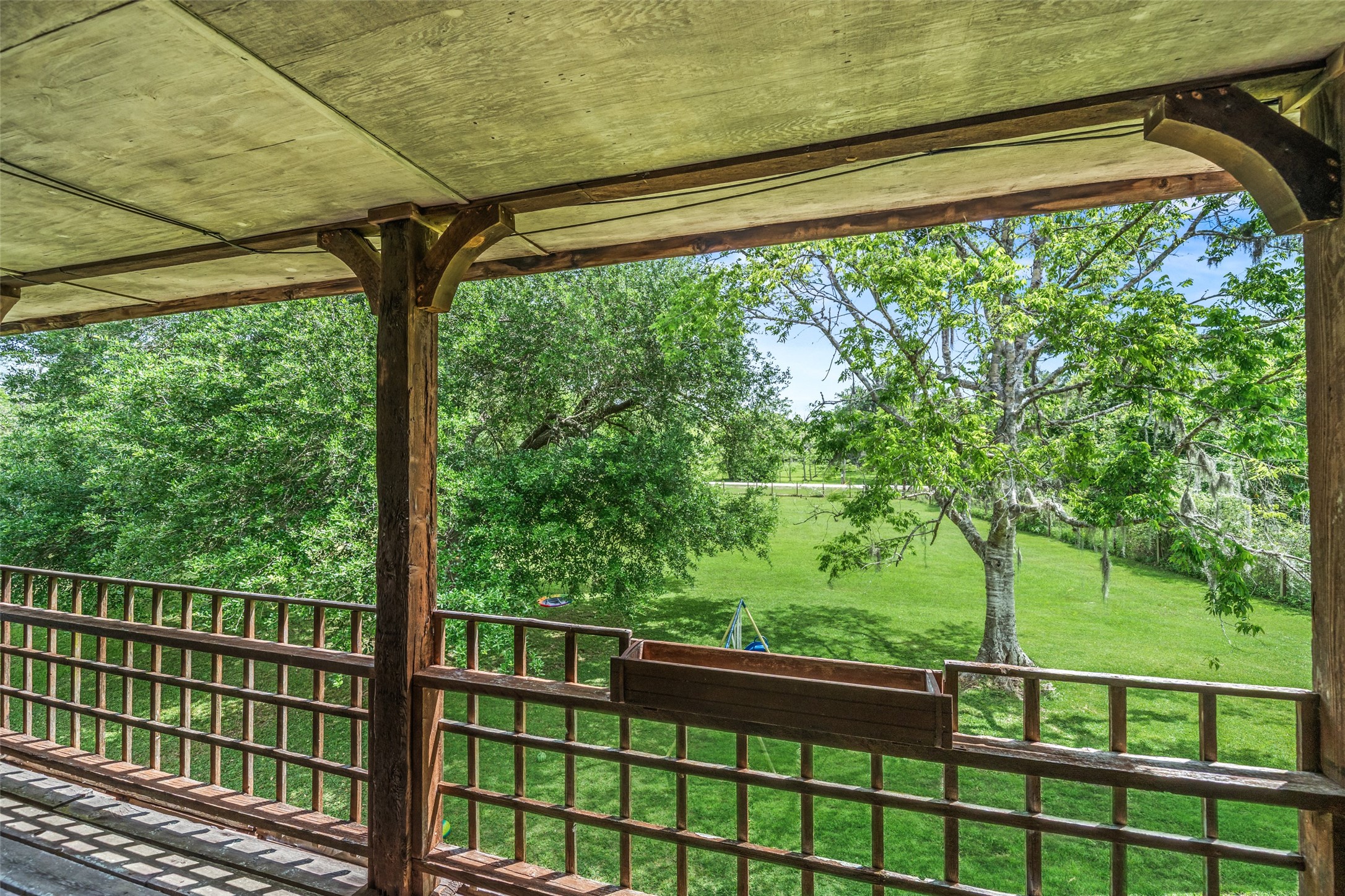 154 Pin Oak Drive Angleton, TX 77515 - Photo 5 of 27