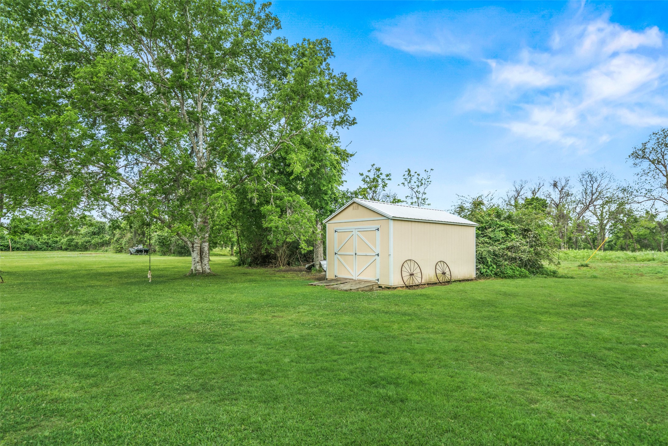 154 Pin Oak Drive Angleton, TX 77515 - Photo 9 of 27