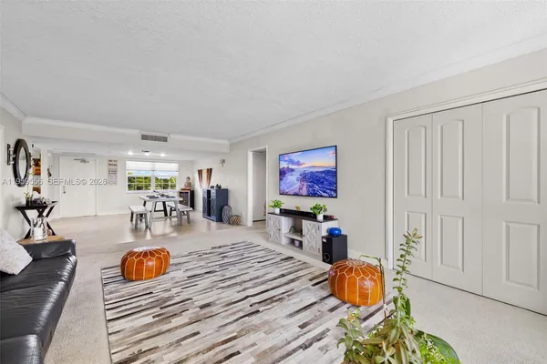 $2,450 | 3850 Oaks Clubhouse Drive, Unit 504, Pompano Beach, FL 33069