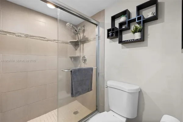 $2,450 | 3850 Oaks Clubhouse Drive, Unit 504, Pompano Beach, FL 33069