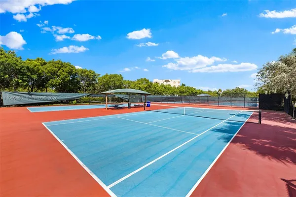$2,450 | 3850 Oaks Clubhouse Drive, Unit 504, Pompano Beach, FL 33069