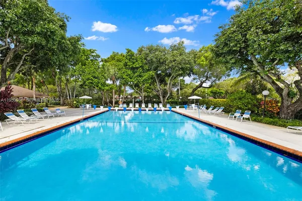 $2,450 | 3850 Oaks Clubhouse Drive, Unit 504, Pompano Beach, FL 33069