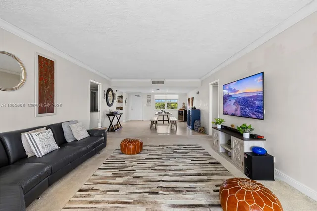 $2,700 | 3850 Oaks Clubhouse Drive, Unit 504, Pompano Beach, FL 33069