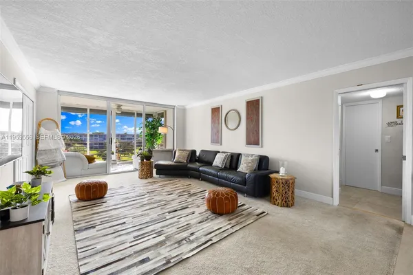$2,450 | 3850 Oaks Clubhouse Drive, Unit 504, Pompano Beach, FL 33069