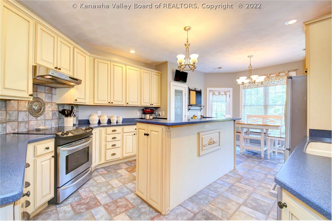 127 Newcomer Road South Charleston, WV 25309 - Photo 15 of 39 Gallery Image 15