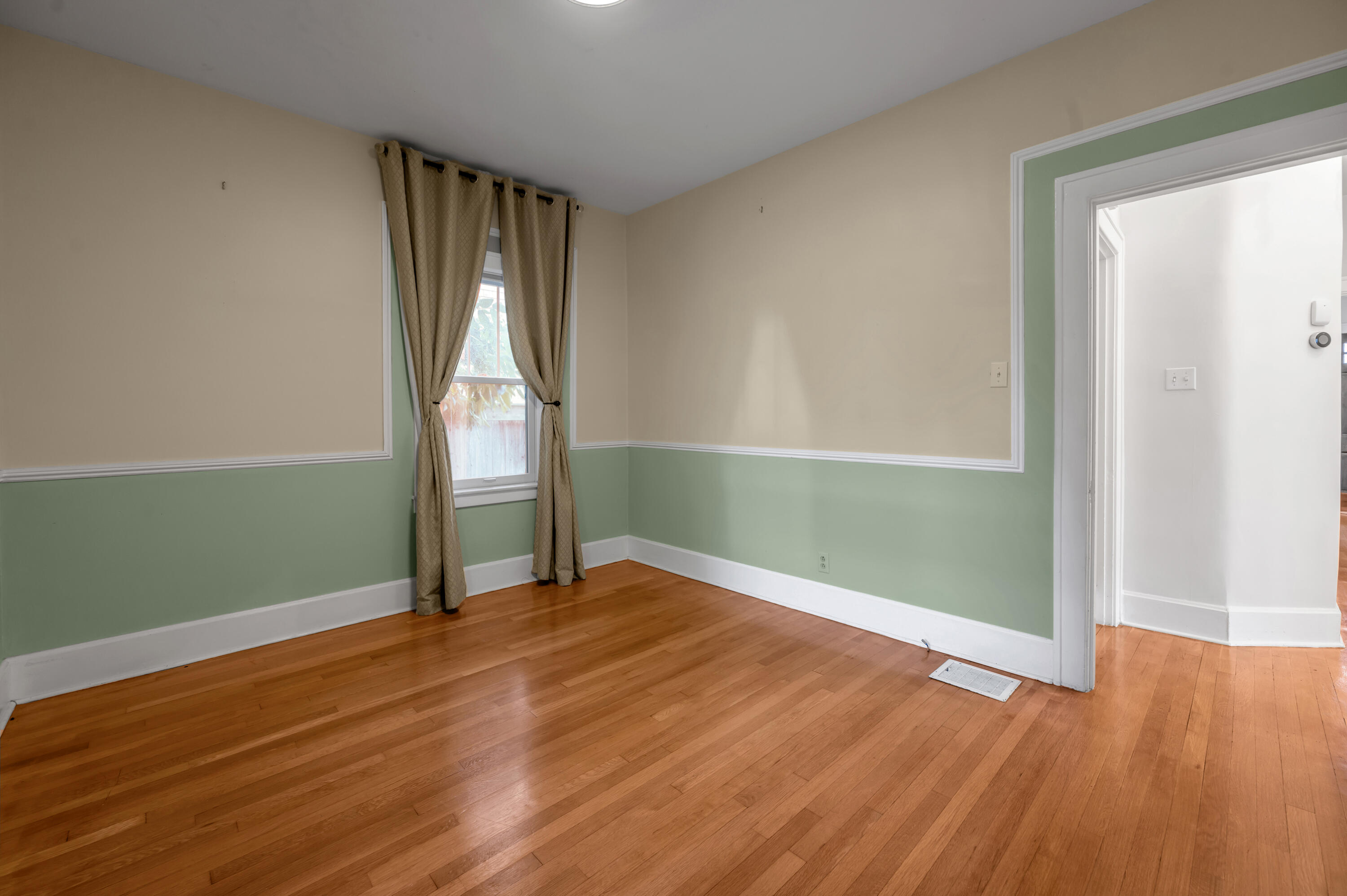 338 Dudley Road Lexington, KY 40502 - Photo 31 of 59 First Floor Bedroom 2