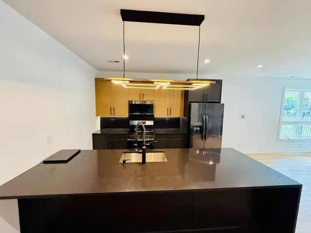 $759,900 | 155 North La Crosse Avenue, Chicago, IL 60644