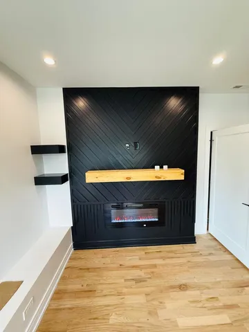 $759,900 | 155 North La Crosse Avenue, Chicago, IL 60644