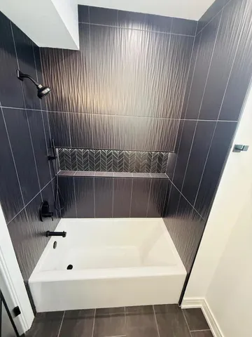 $759,900 | 155 North La Crosse Avenue, Chicago, IL 60644