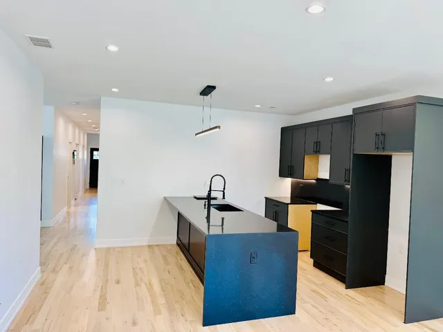 $759,900 | 155 North La Crosse Avenue, Chicago, IL 60644