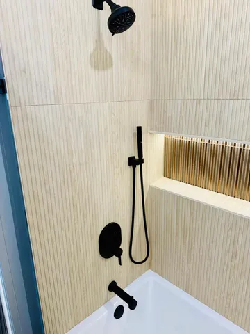 $759,900 | 155 North La Crosse Avenue, Chicago, IL 60644