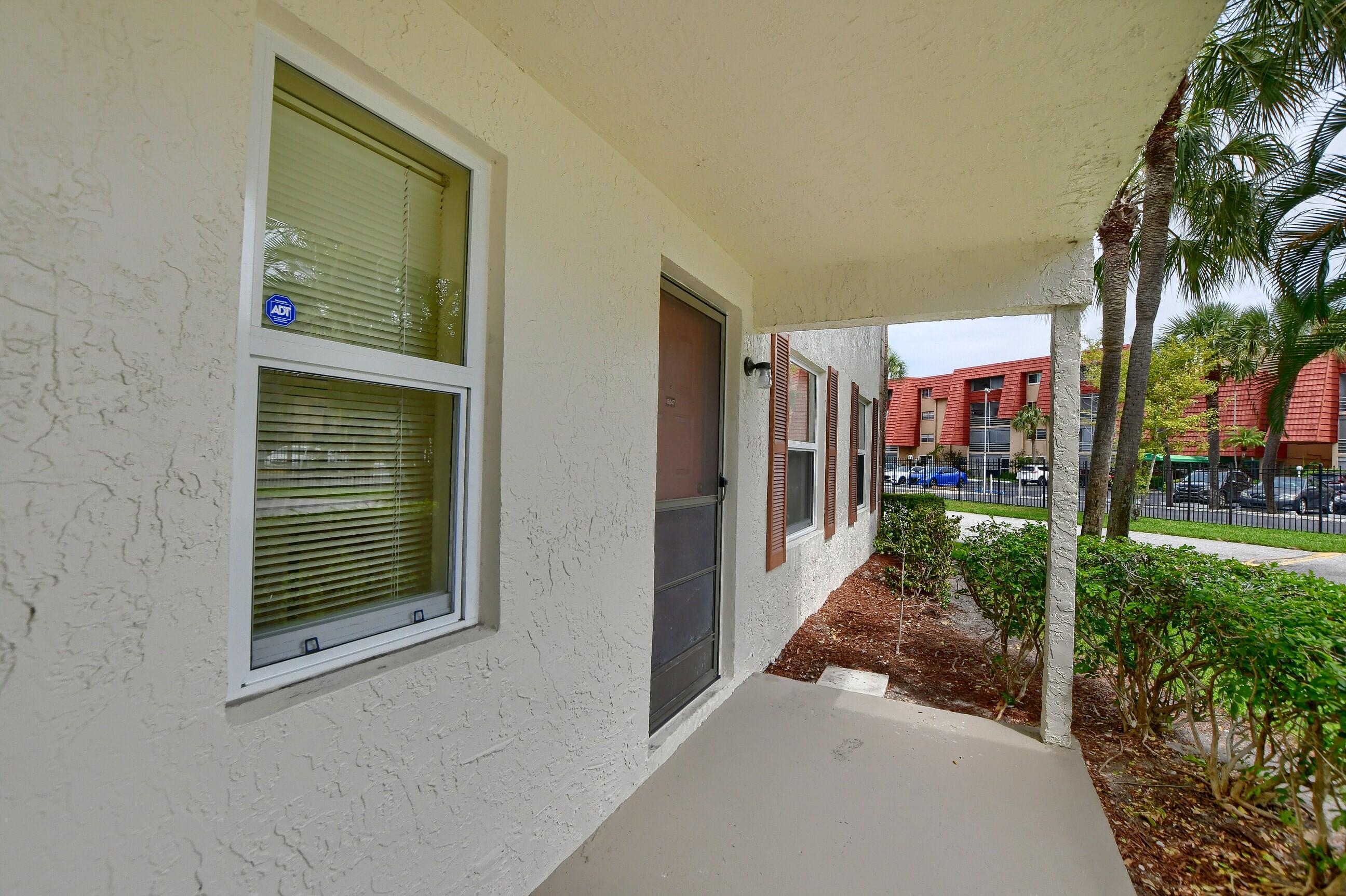 9847 Three Lakes Circle Boca Raton, FL 33428 - Photo 3 of 45 13_ebf_6415-hdr(5)