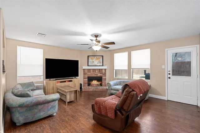 $266,500 | 2133 Shawnee Trail, Fort Worth, TX 76247