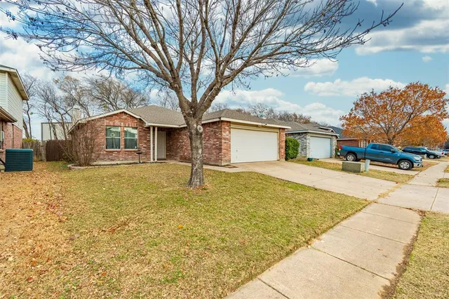 $266,500 | 2133 Shawnee Trail, Fort Worth, TX 76247