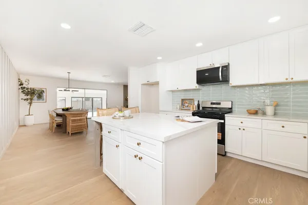 $949,000 | 19844 Hemmingway Street, Winnetka, CA 91306