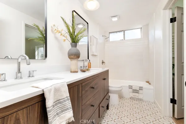 $949,000 | 19844 Hemmingway Street, Winnetka, CA 91306