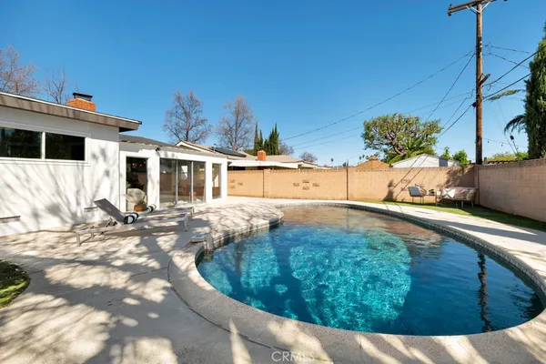 $949,000 | 19844 Hemmingway Street, Winnetka, CA 91306