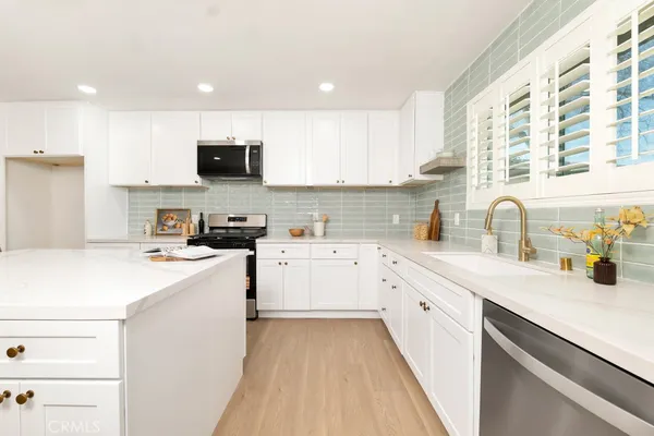 $949,000 | 19844 Hemmingway Street, Winnetka, CA 91306