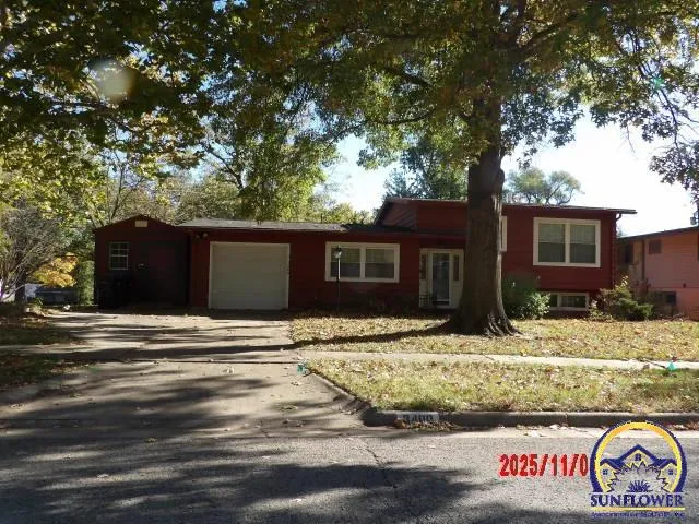 $160,000 | 3400 Southwest Oakley Avenue, Topeka, KS 66614