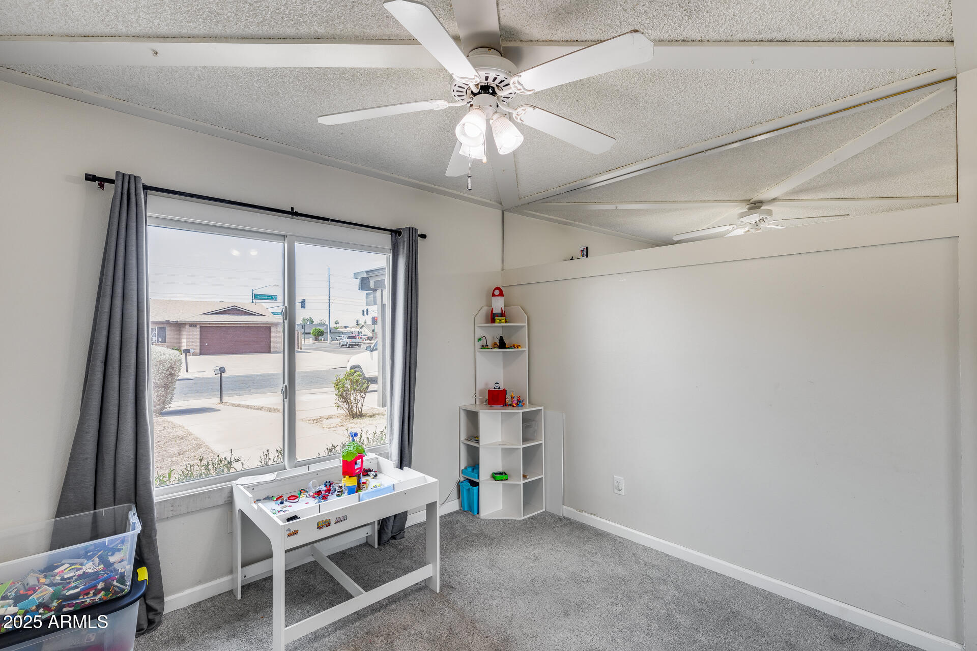 3844 West Calavar Road Phoenix, AZ 85053 - Photo 12 of 37