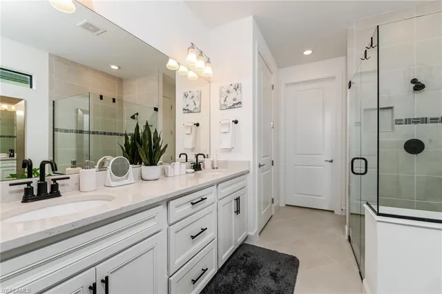 $4,995 | 9819 Everglades Boulevard North, Naples, FL 34120