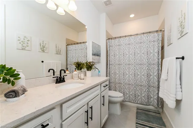 $4,995 | 9819 Everglades Boulevard North, Naples, FL 34120