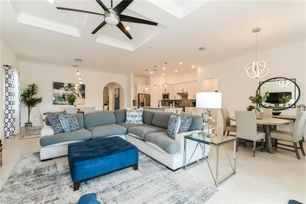 $3,895 | 9819 Everglades Boulevard North, Naples, FL 34120