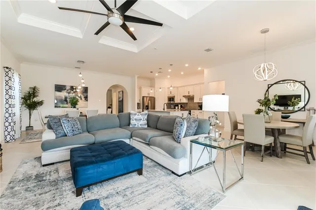 $4,995 | 9819 Everglades Boulevard North, Naples, FL 34120