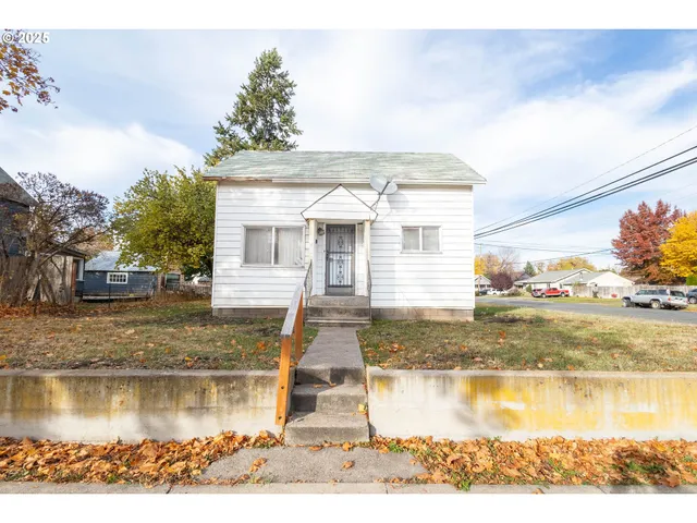a view of a lake view