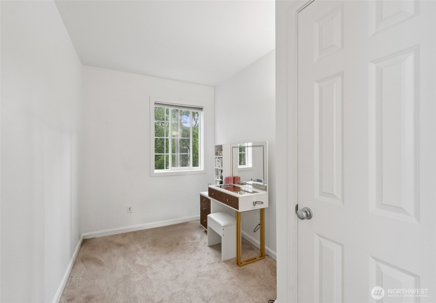 2750 Diamond Loop, Unit E Milton, WA 98354 - Photo 20 of 29 an empty room with windows