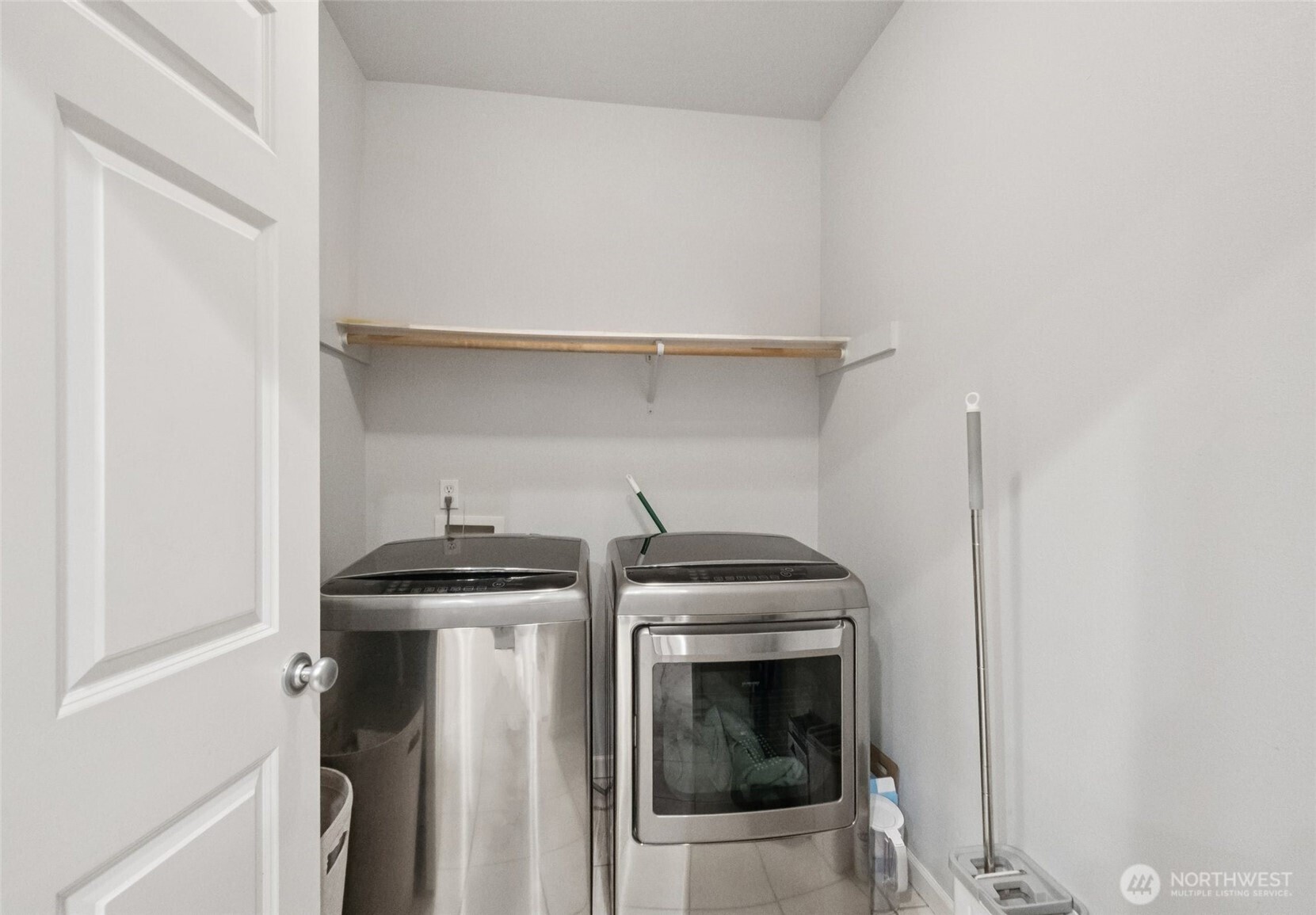 2750 Diamond Loop, Unit E Milton, WA 98354 - Photo 23 of 29 a utility room with dryer and washer