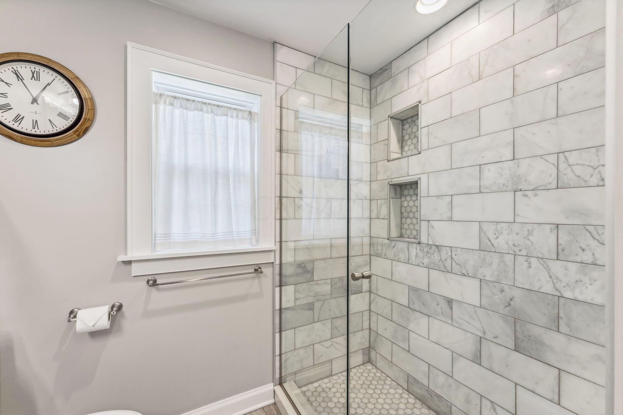 2465 Middlesex Road Upper Arlington, OH 43220 - Photo 52 of 109 Ensuite Bathroom