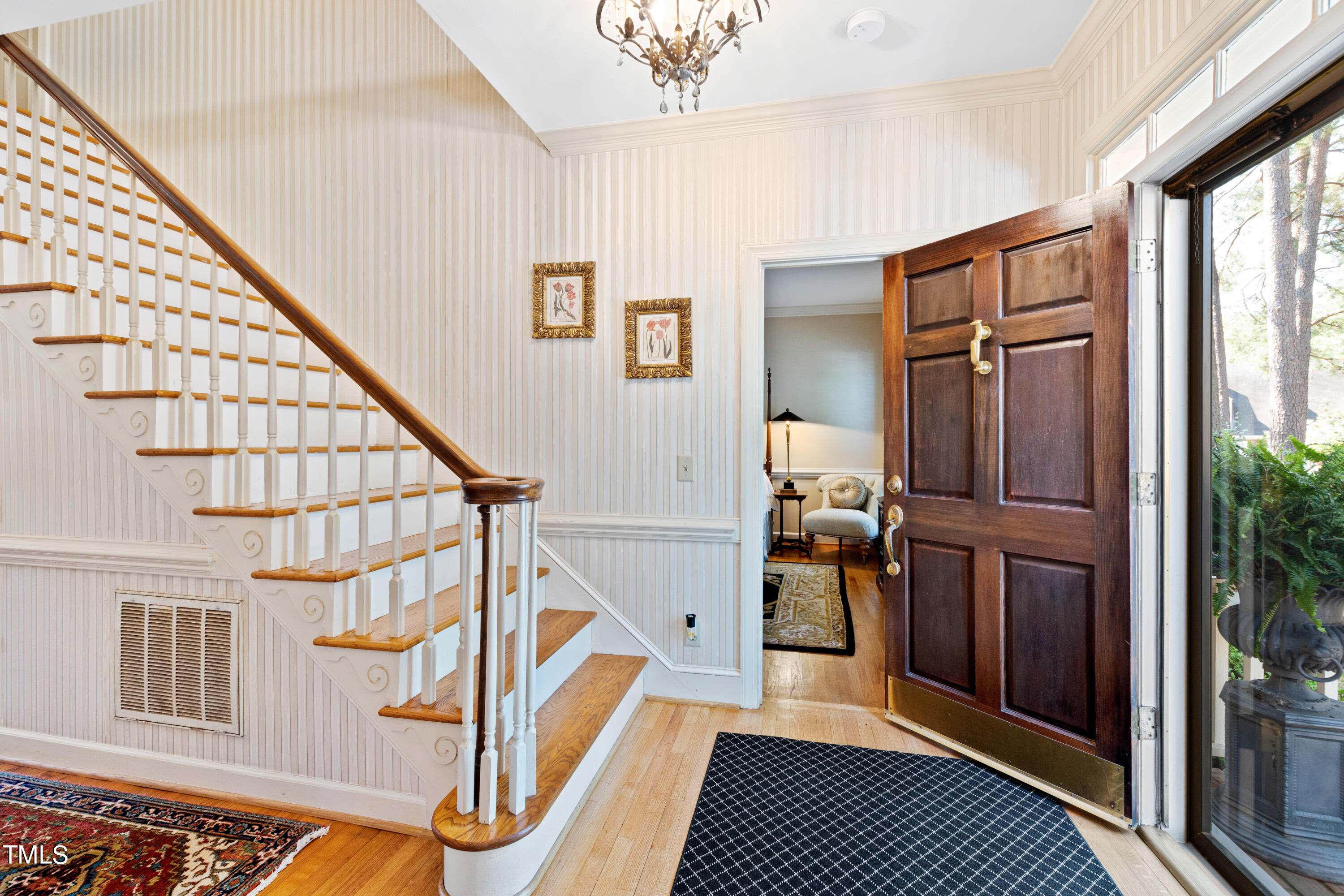 6007 Cobridge Square Raleigh, NC 27609 - Photo 4 of 41 Foyer