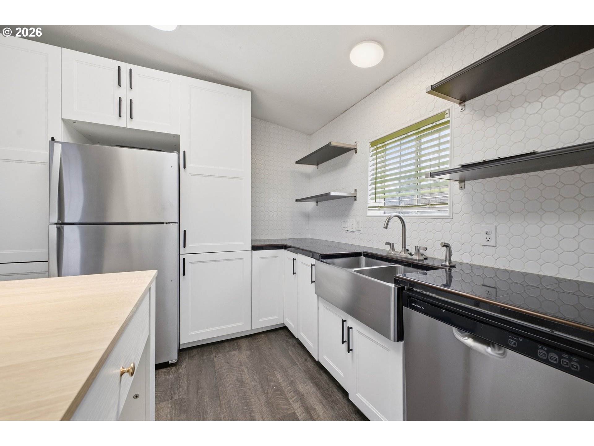 851 Southwest Sunset Way, Unit 28 Troutdale, OR 97060 - Photo 16 of 40