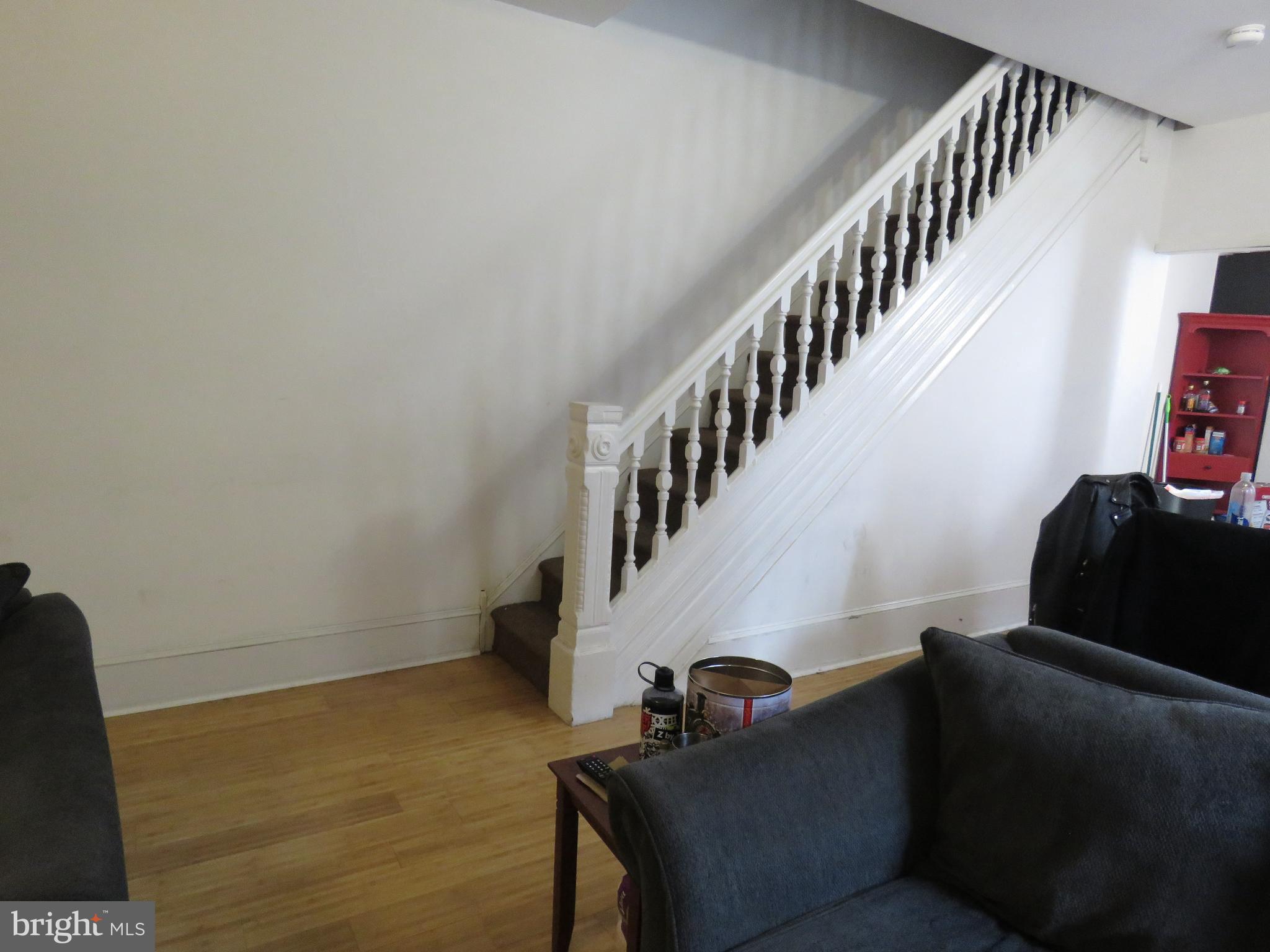 519 North 35th Street Philadelphia, PA 19104 - Photo 3 of 8 a living room with furniture
