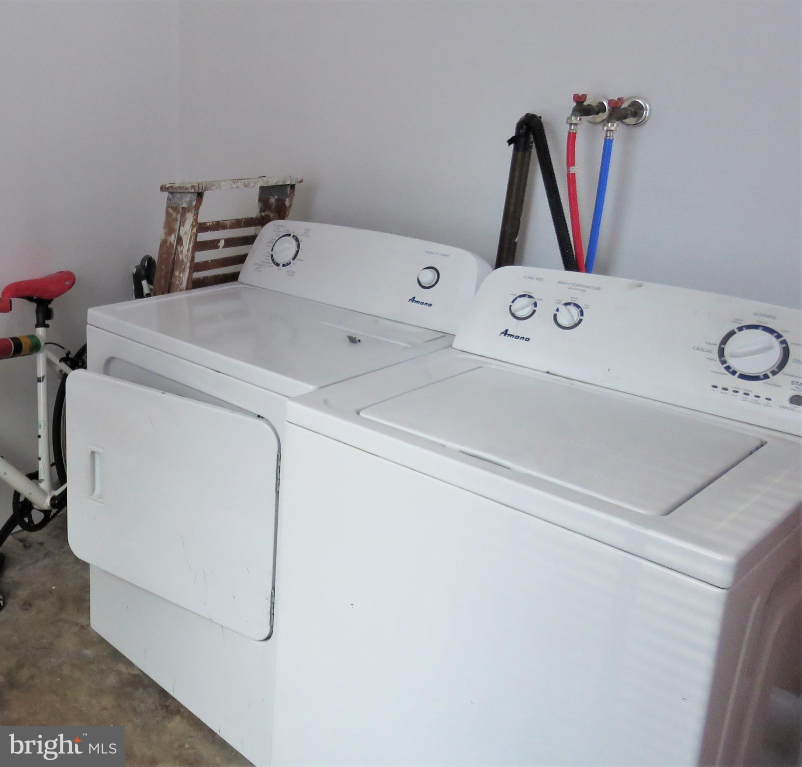 519 North 35th Street Philadelphia, PA 19104 - Photo 7 of 8 a utility room with dryer and washer