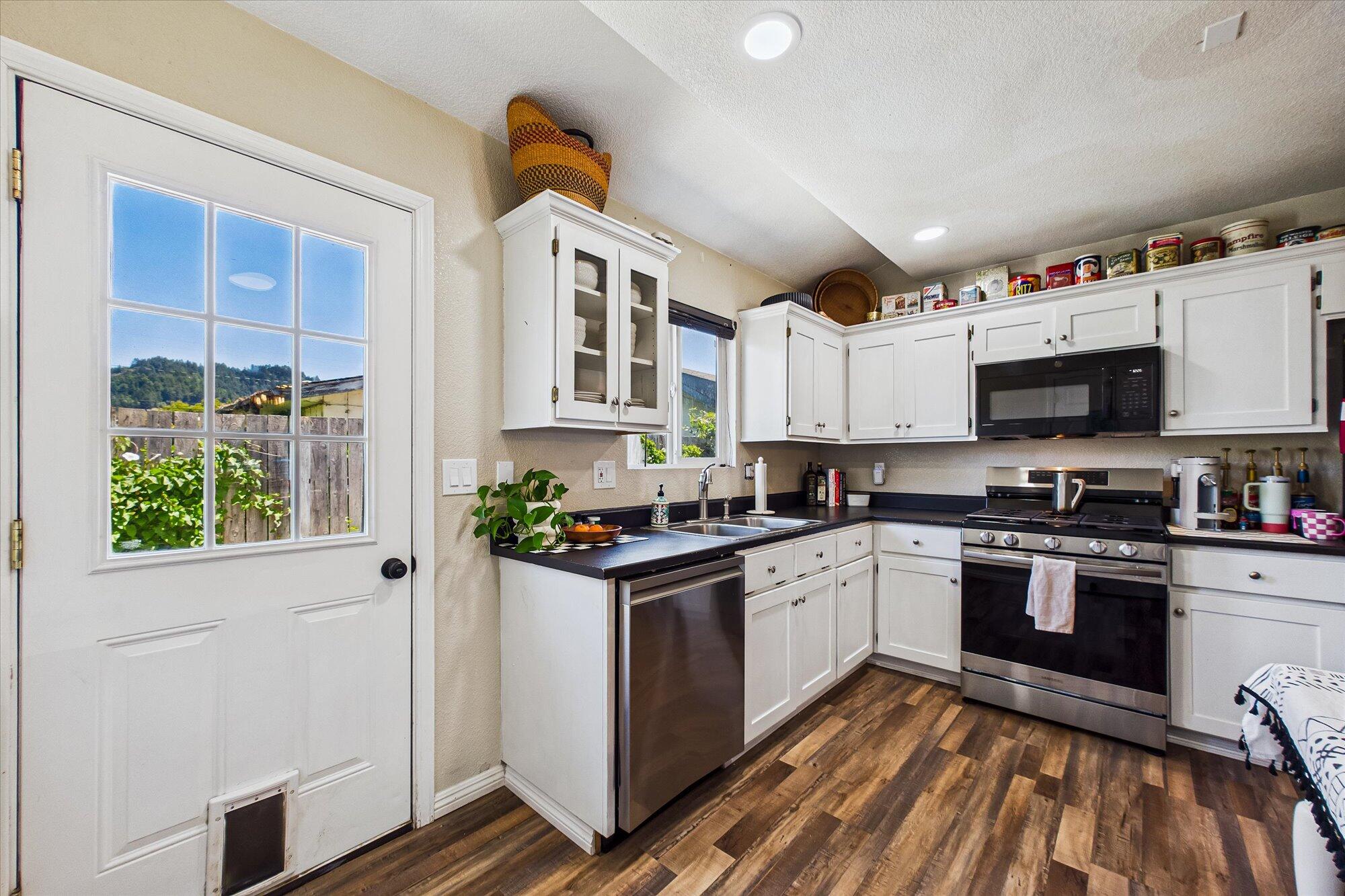 318 First Avenue Rio Dell, CA 95562 - Photo 37 of 39