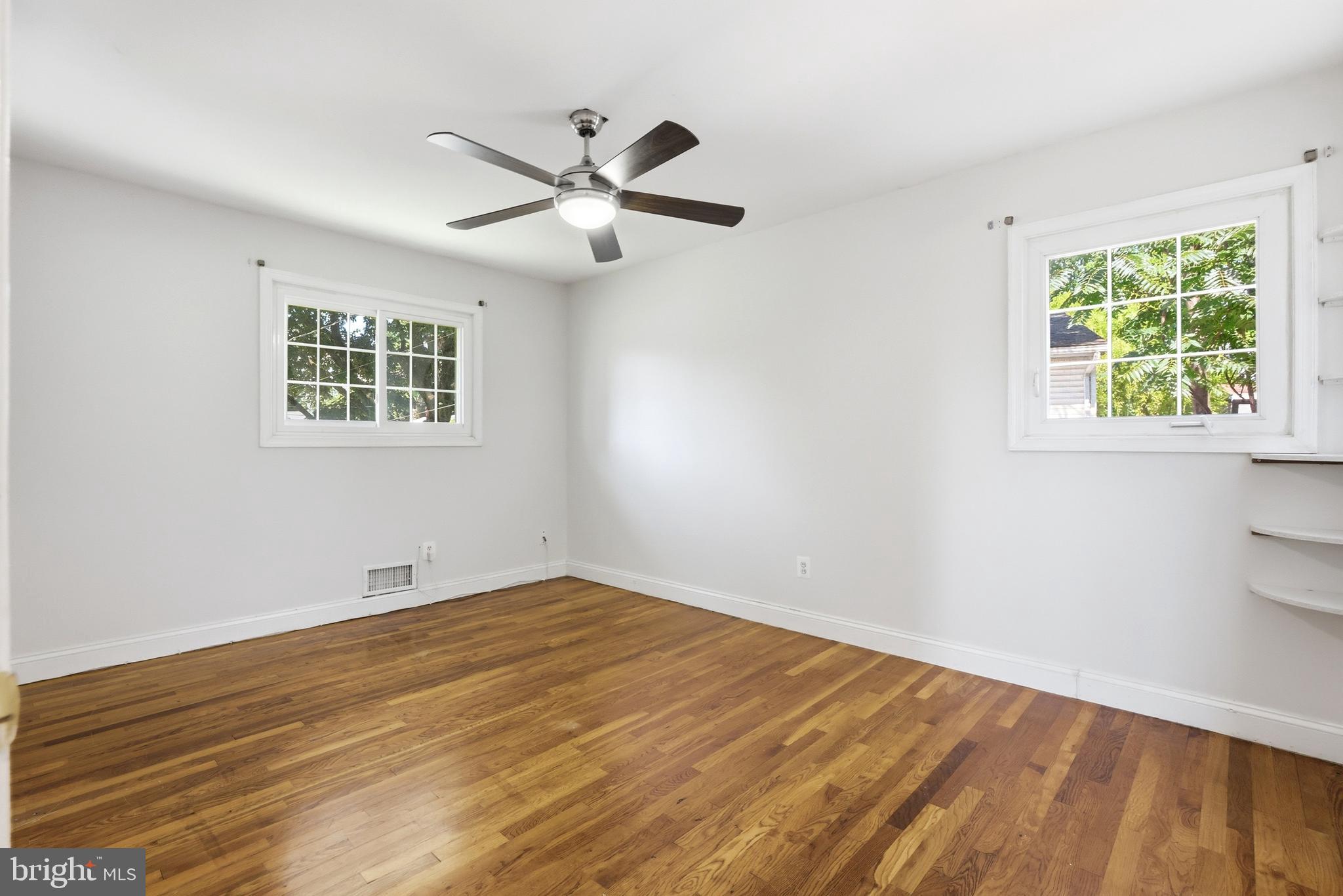 12000 Selfridge Road Silver Spring, MD 20906 - Photo 23 of 28 Primary Bedroom
