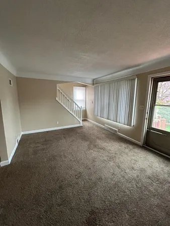 $1,450 | 24235 Lexington Avenue, Eastpointe, MI 48021