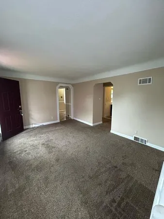 $1,450 | 24235 Lexington Avenue, Eastpointe, MI 48021