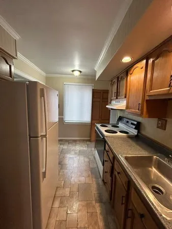 $1,450 | 24235 Lexington Avenue, Eastpointe, MI 48021
